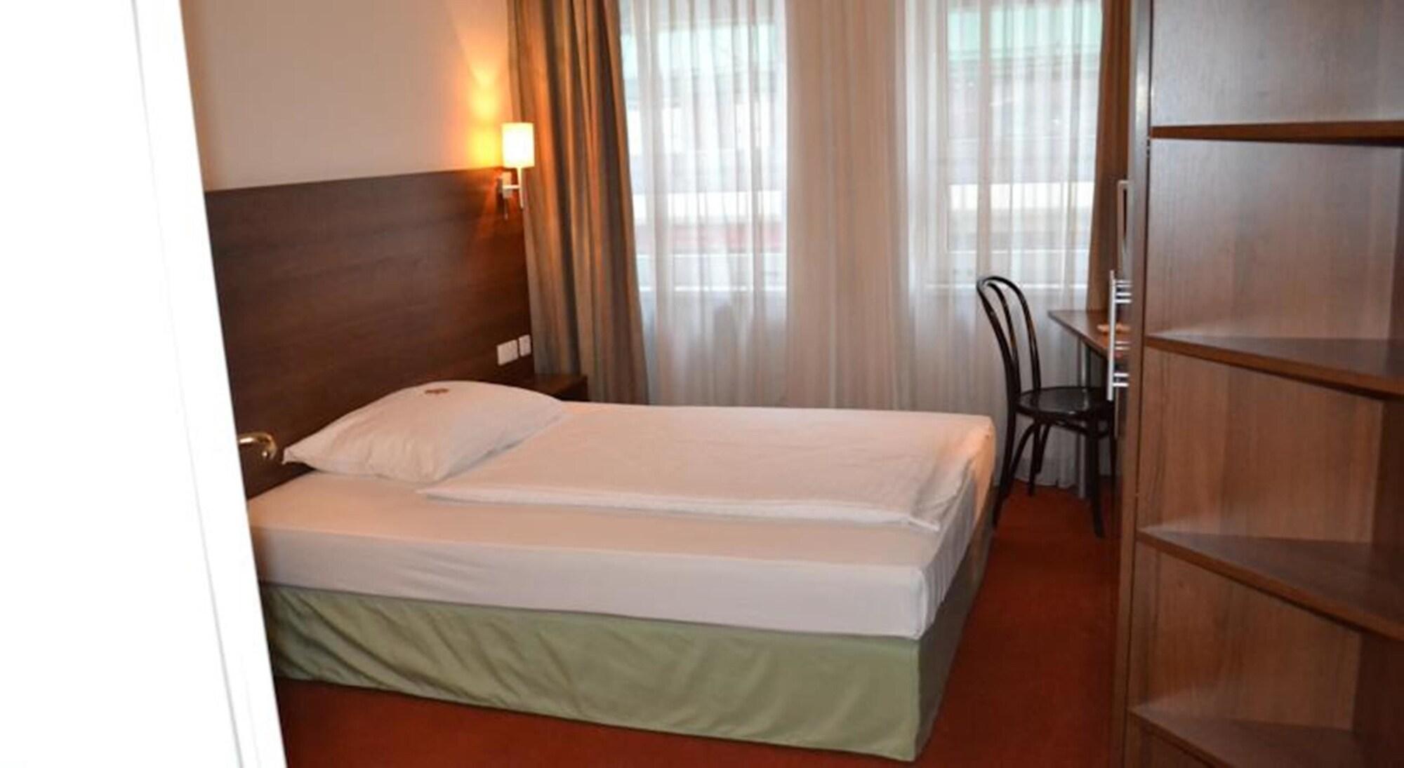 Plaza Inn Salzburg City Экстерьер фото