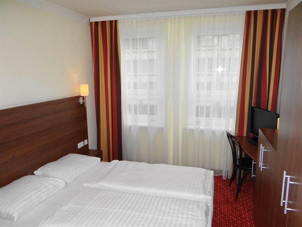 Plaza Inn Salzburg City Экстерьер фото